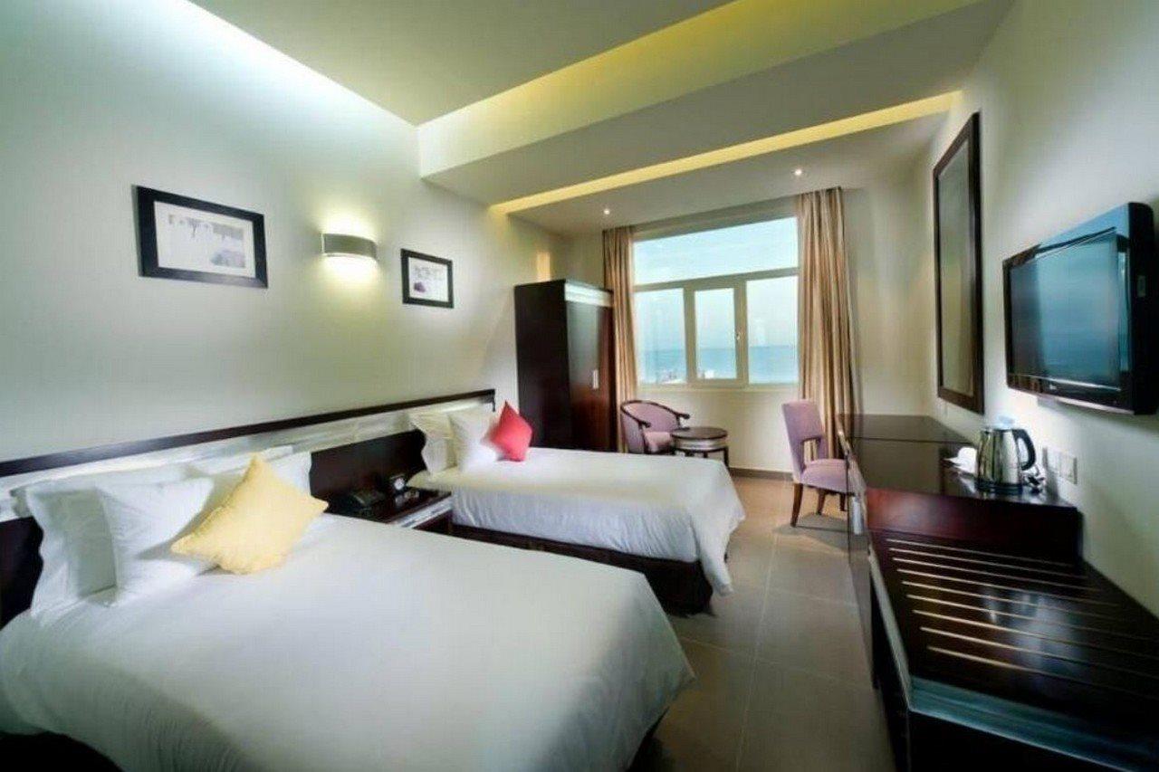 Al Hail Waves Hotel Managed By Centara Маскат Экстерьер фото