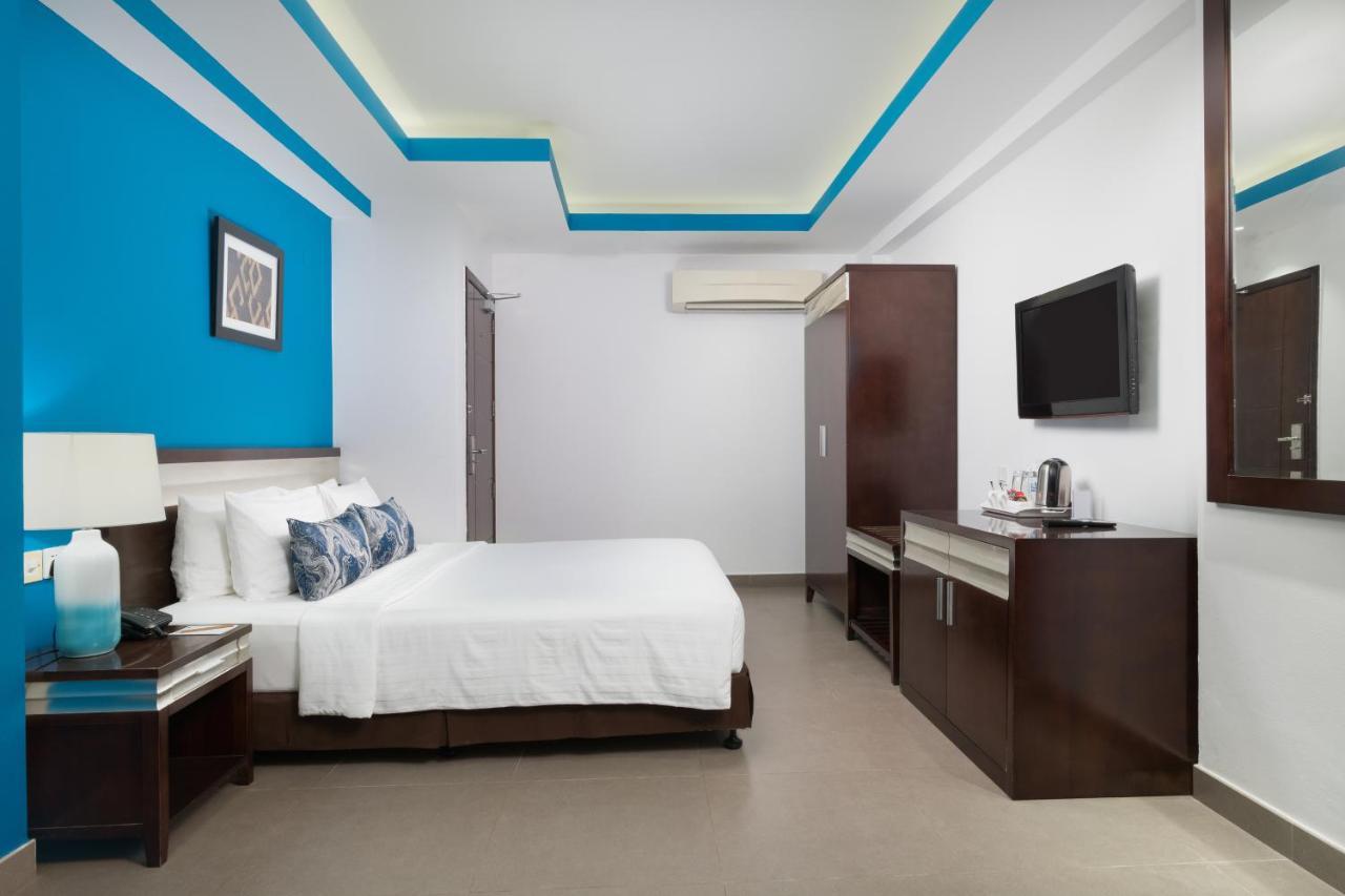 Al Hail Waves Hotel Managed By Centara Маскат Экстерьер фото