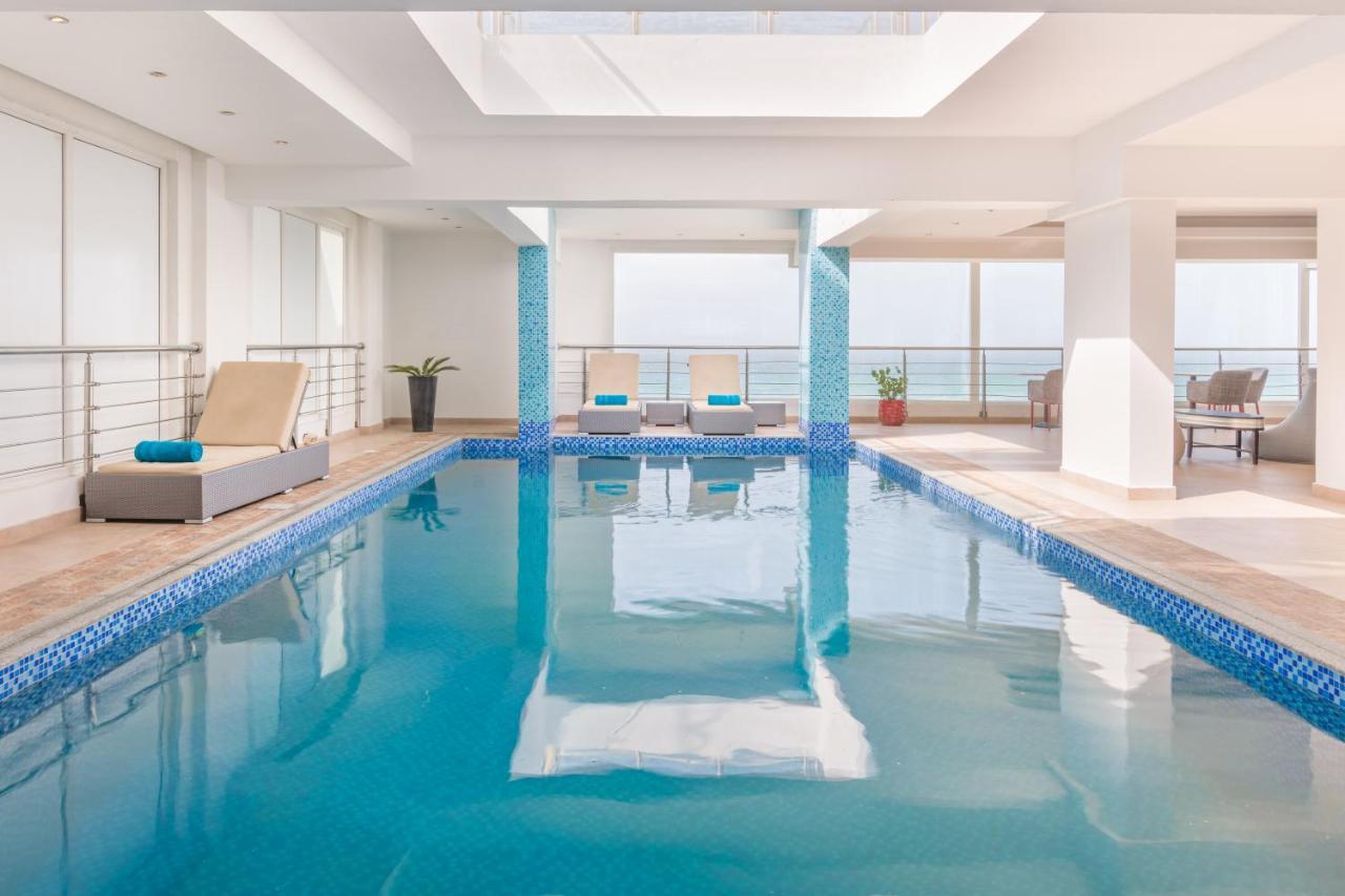 Al Hail Waves Hotel Managed By Centara Маскат Экстерьер фото